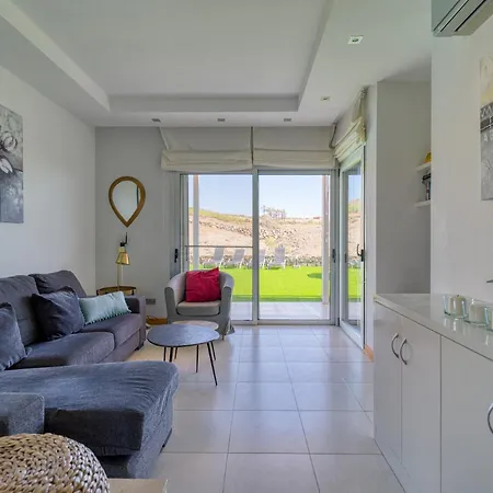 Salobre Private Pool Overlooking To The Golf Course- Pet Friendly 木屋