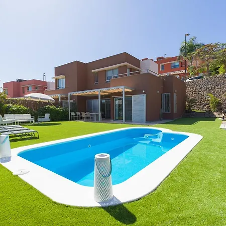 Chalet Salobre Private Pool Overlooking To The Golf Course- Pet Friendly San Bartolome de Tirajana (Gran Canaria)